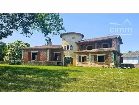 maison à rénover+2 hangars +locatif + terrain constructible