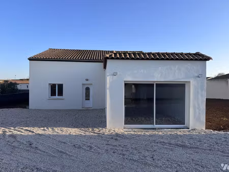 vente maison 6 pièces 200 m² échiré (79410)