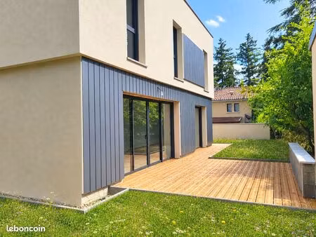 maison neuve avec garage  4 chambres  proche collège mongré  chauffage au sol