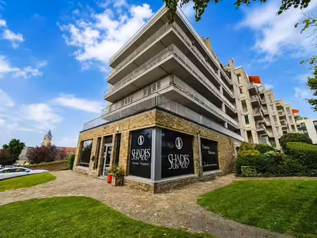 surface commerciale de 172m² avec grande visibilité