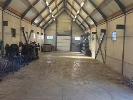 grand ensemble immobilier situé dans le centre du village.
