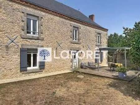 vente maison à airvault (79600) : à vendre / 153m² airvault