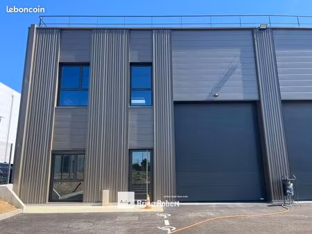 local bureaux 318 m²