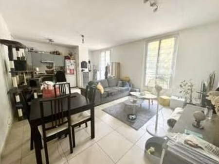 location appartement 4 pièces à melun (77000) : à louer 4 pièces / 75m² melun