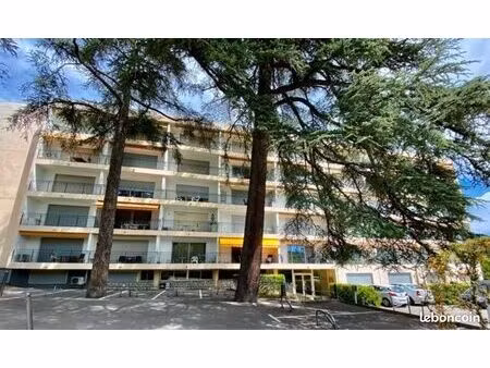 location appartement greoux les bains