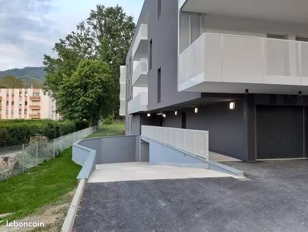 garage en s/sol à pontcharra (38530)