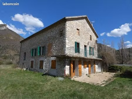 grange 6 pièces 147 m²