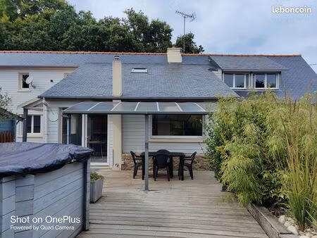 maison familiale meublée 110 m² – 4 chambres + bureaux – jardin et piscine – lannion