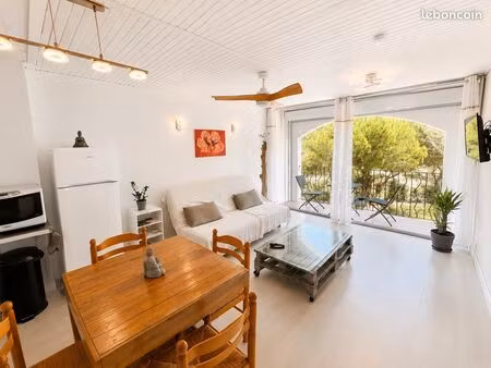 t2 meublé de 40 m² à 150 m de la plage