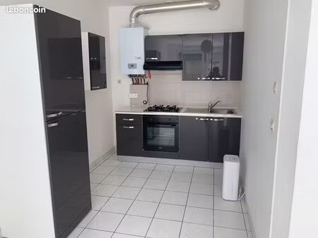 a louer appartement t2 rénové en rez de chaussée