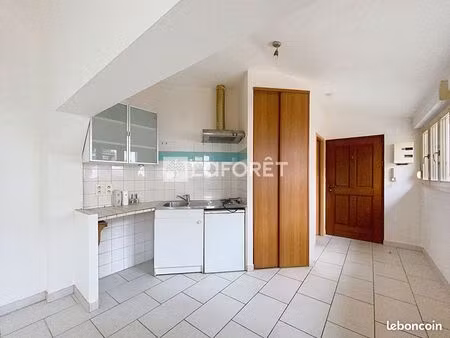 studio 1 pièce 29 m²
