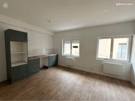 location t2 saint just-malmon