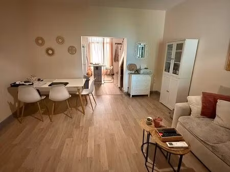 à louer maison de ville à étage sans jardin de 70m2 « dpe c »
