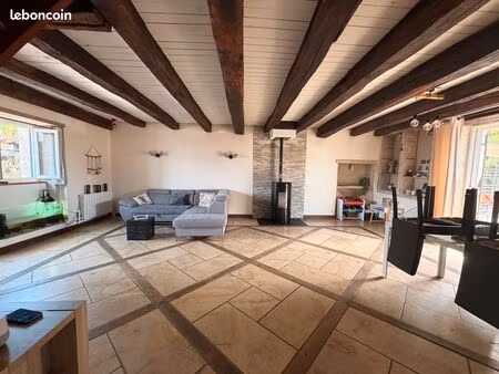 belle maison ancienne t4 de 107 m² avec terrasse et jardin