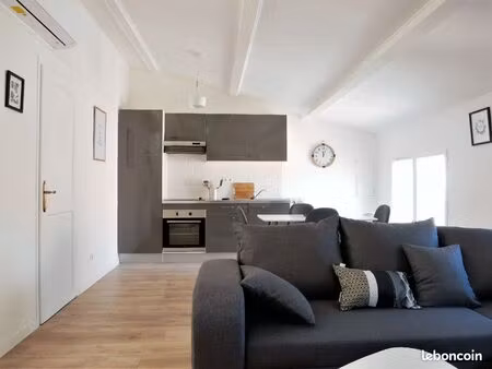 superbe t2 chaleureux et lumineux entièrement rénové avec terrasse tulette – toutes charge