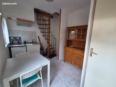 studio meublé en duplex – 17m² – véretz – 290 + 50 charges