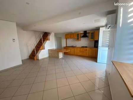 maison t5 – 93 m² – 4 chambres  climatisation & 2 parkings burcin (38690) — location vide