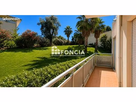 grasse résidence de 2008 avec piscine  3 pièces 59 m2 vendu loué  idéal investisseur  avec