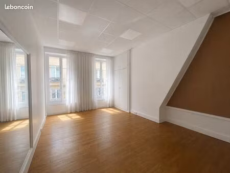 bureaux 123 m²