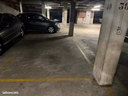 parking 12 m² paris