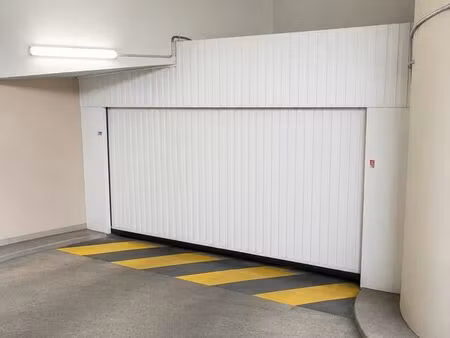 lot 4 garages paris