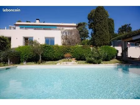 villa 7 pièces 188 m²