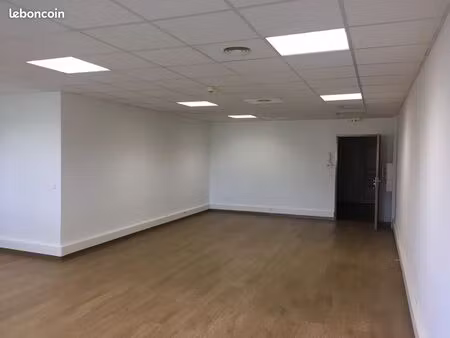 local 56 m² mougins