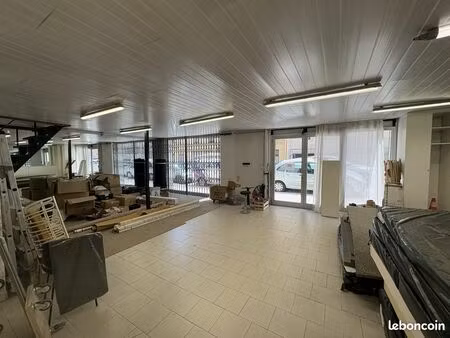 local commercial 175 m² nice