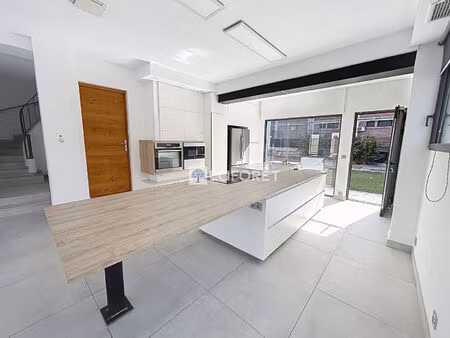 perpignan maison contemporaine ? 147 m² ? 4 faces ? terrain traversant de 500 m²