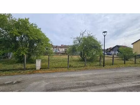 terrain constructible 516 m² – brocas – proche école et commodités
