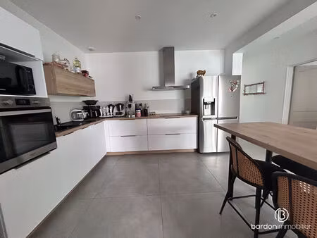 maison centre ville challans 5 pièce(s) 90.43 m2
