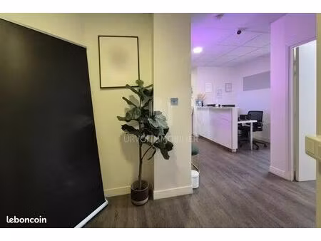 bureaux 158 m²
