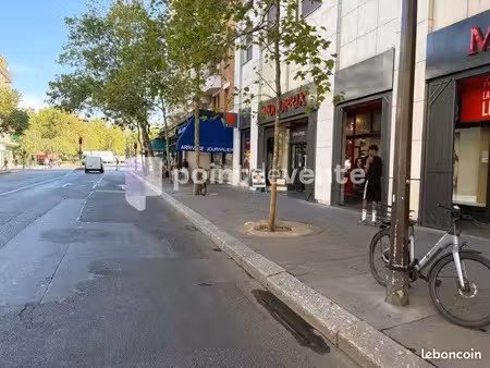 commerce beauté/coiffure 130 m²