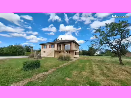 villa 6 pièces 101 m²