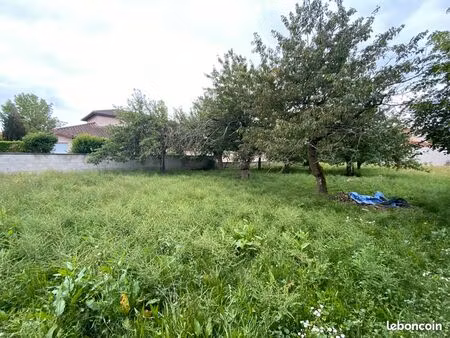 2 terrains de 450m² à meximieux
