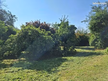 à vendre – terrain constructible de 1 367 m² à billiat