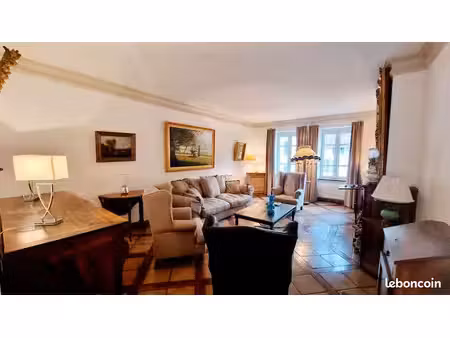 appartement 6 pièces 199 m²