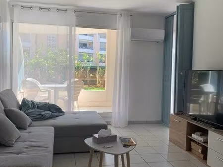location t2 à port fréjus