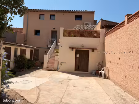 appartement de standing centre ville carqueiranne
