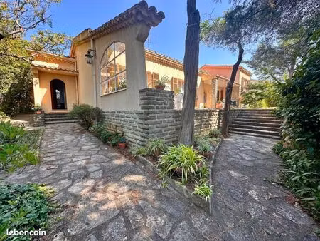 villa 6 pièces 191 m²
