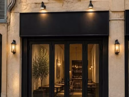 local commercial 55 m² saint-tropez