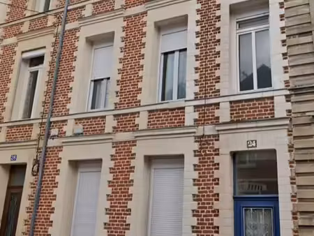 maison de ville 171 m² – 5 chambres – divisible en 3 logements – cave et cour