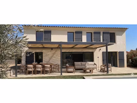 location maison 5 pièces 173 m² à aix-en-provence (13100)