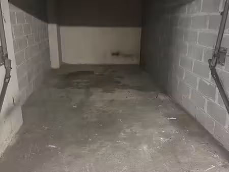 location parking 13.5 m² à cannes (06400)  150 €