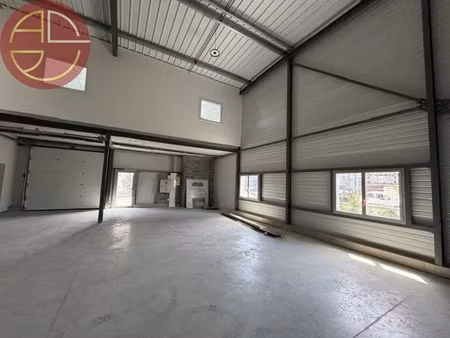 location locaux professionnels 4 pièces 682 m² à cugnaux (31270)  6 706 €