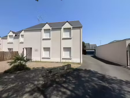 a louer studio meuble les ponts de cee