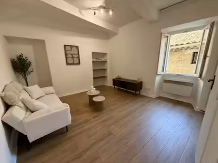 lambesc : location appartement t2 en triplex et meublé au ce