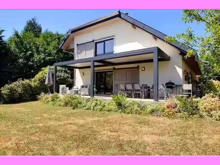 maison indépendante de 218.63 m²  terrain de 1928 m²