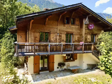 chamonix  secteur les praz  chalet 7 pièces  5 chambres  159 m?