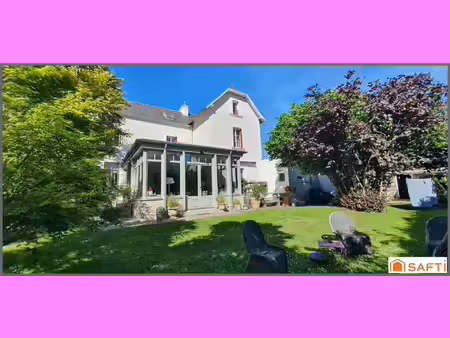 maison de caractère de 292 m2   belle demeure familiale   7 chambres   terrain de 2110 m2 